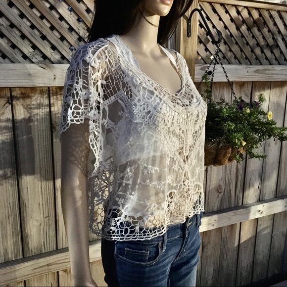 NEW LACE and MESH CROP TOP ~ last 1 - Picture 4 of 14